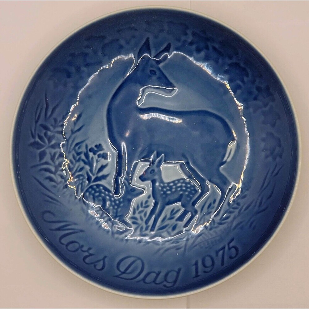 MOTHER’S DAY 1975 Plate Mors Dag Bing & Grondahl Deer With Kids Fawns Denmark